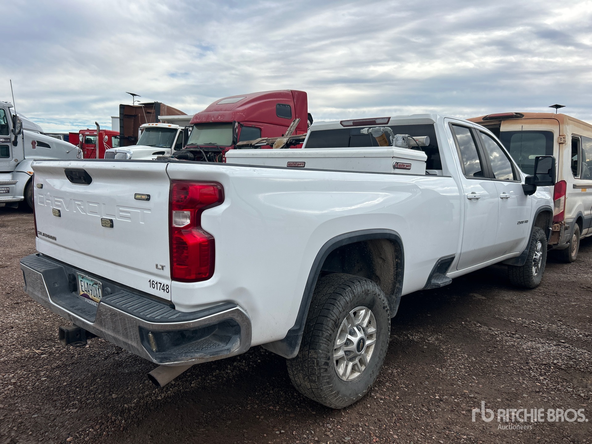 General Appearance with Picture, Right Rear Corner