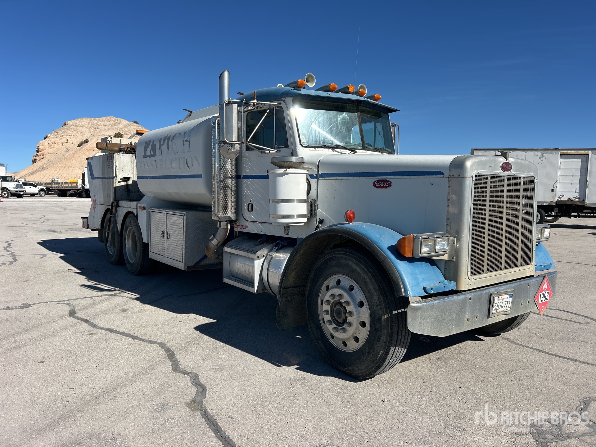 General Appearance with Image, coin avant droit