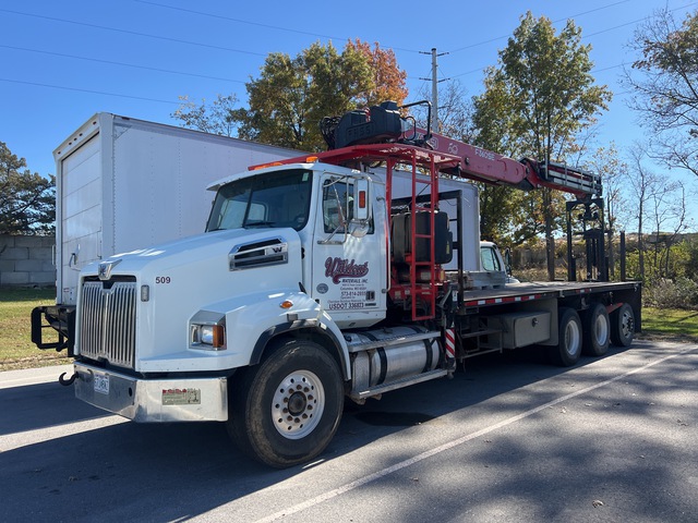 Fassi F360SE 7250 lb Knuckle Boom on 2015 Western Star 4700SB 8x4 Boom Truck