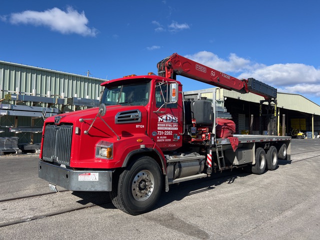 Fassi F3630SE 7250 lb Articulated Boom on 2015 Western Star 4700SB 8x4 Boom Truck