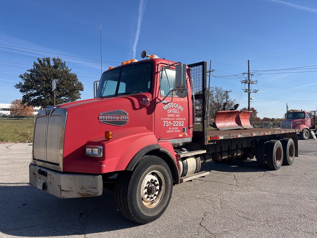 2006 Western Star 4900SA 6x4 Flatbed Truck