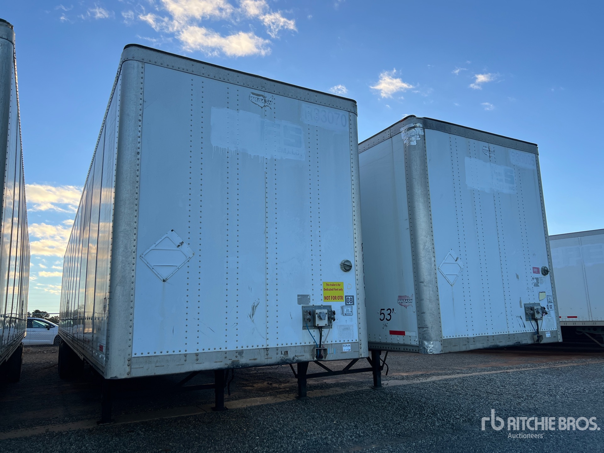 Aspect général with Image, coin avant droit