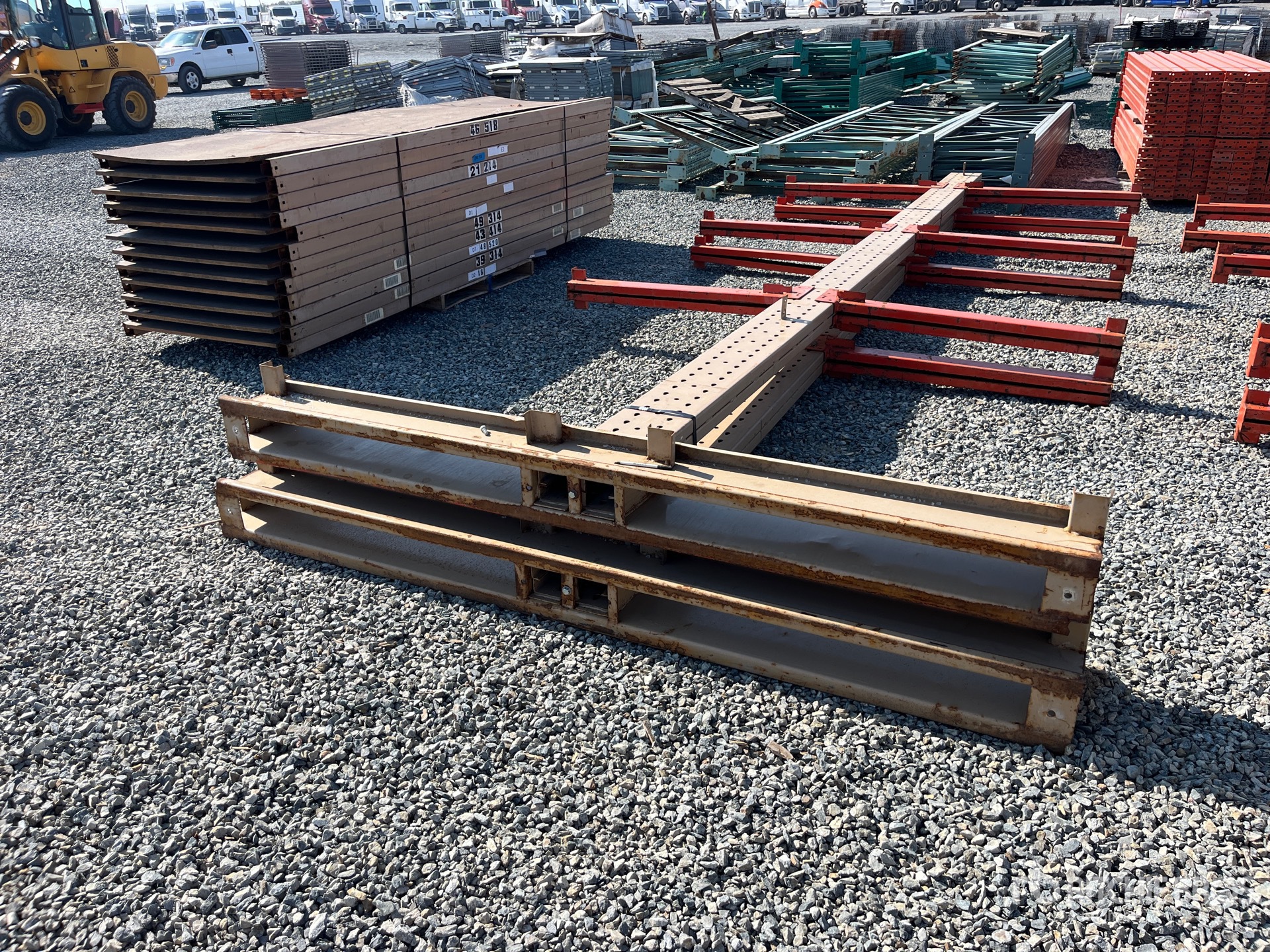 Aspect général with Image, coin arrière droit