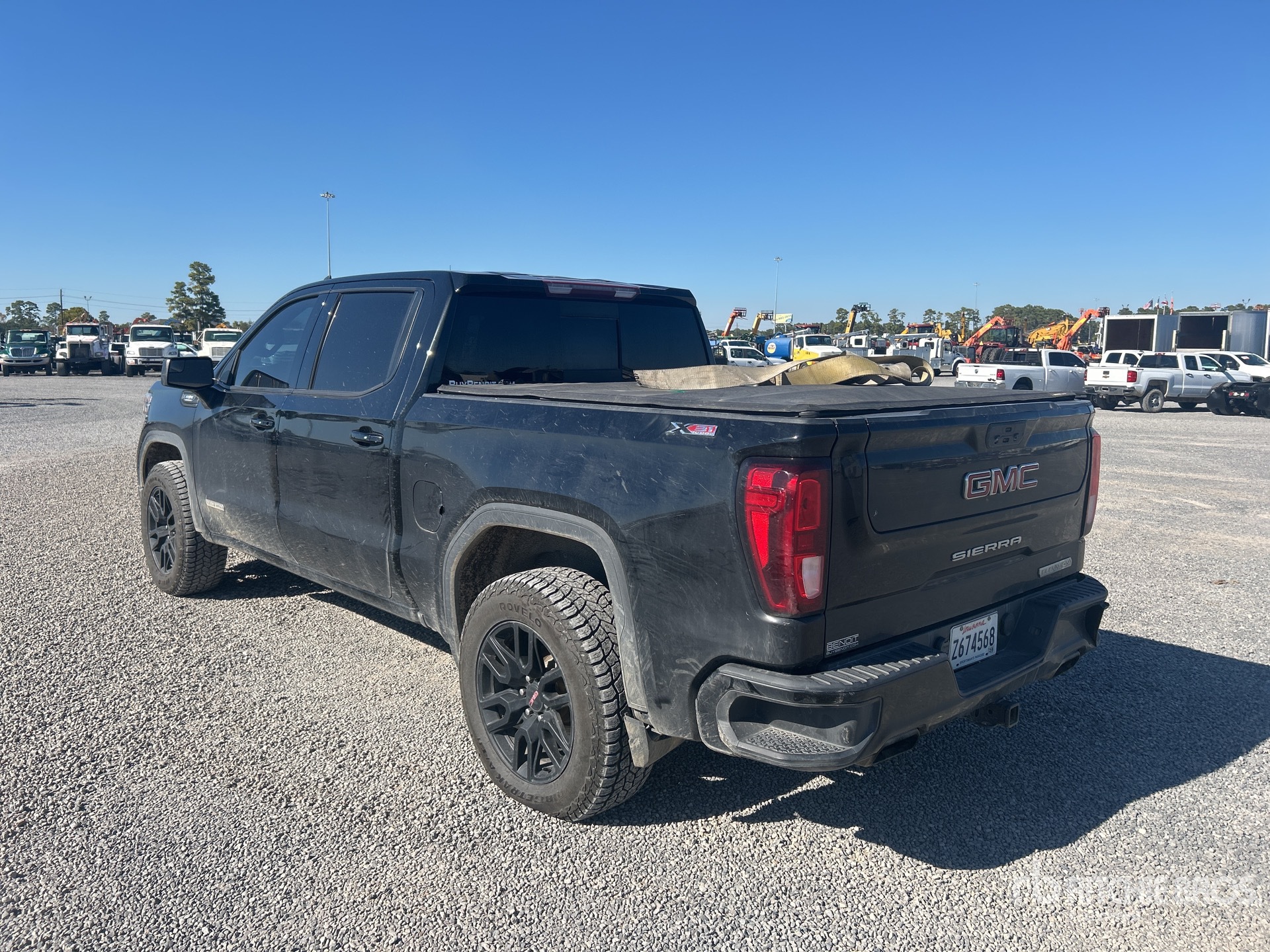 General Appearance with Zdjęcie, lewy dolny róg