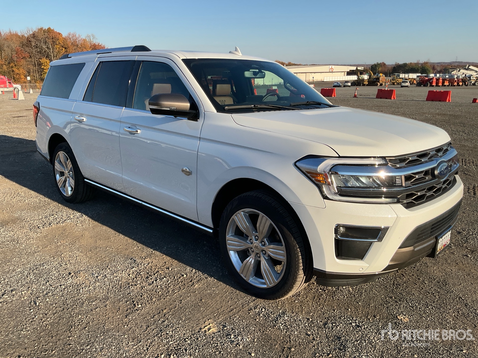 Aspect général with Image, coin avant droit