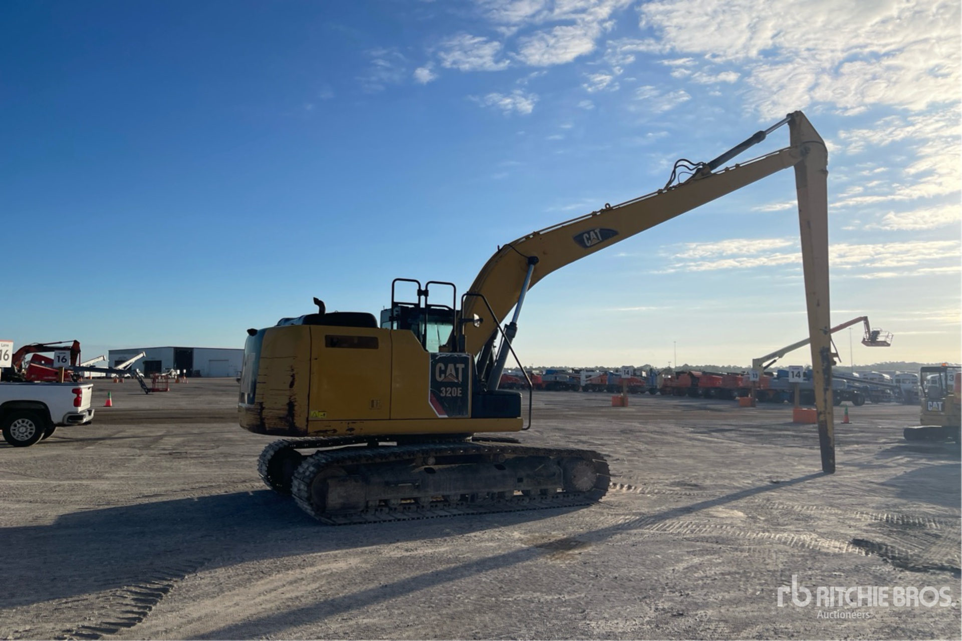 General Appearance with Imagen: esquina trasera derecha