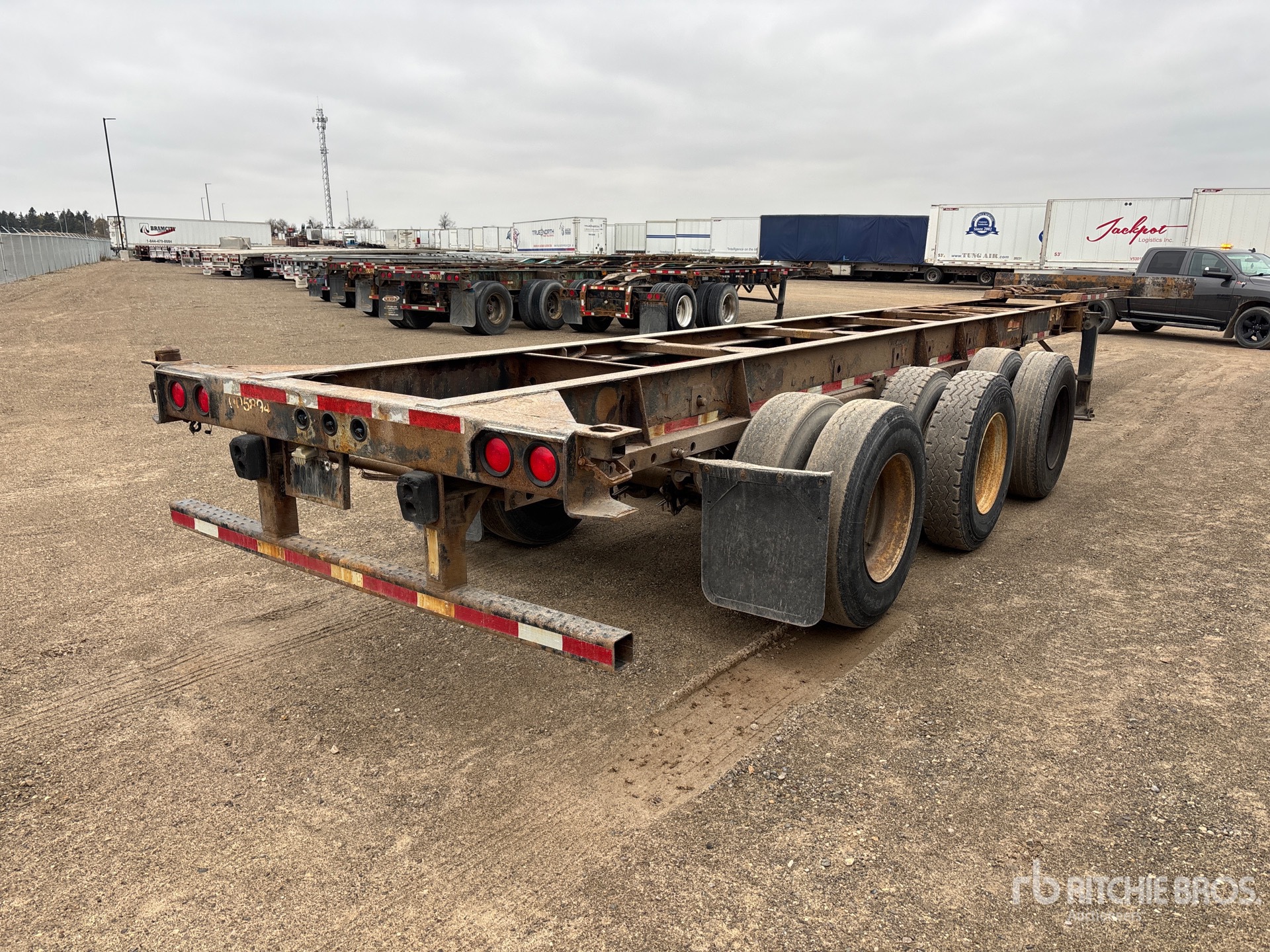 Aspect général with Image, coin arrière droit