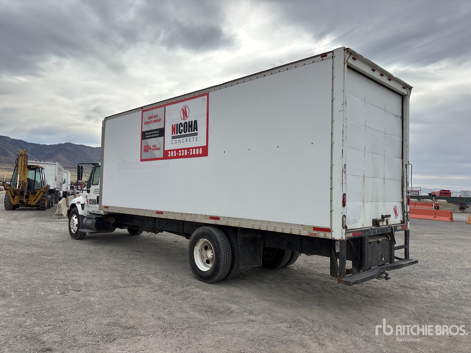 General Appearance with Bild, Ecke hinten links