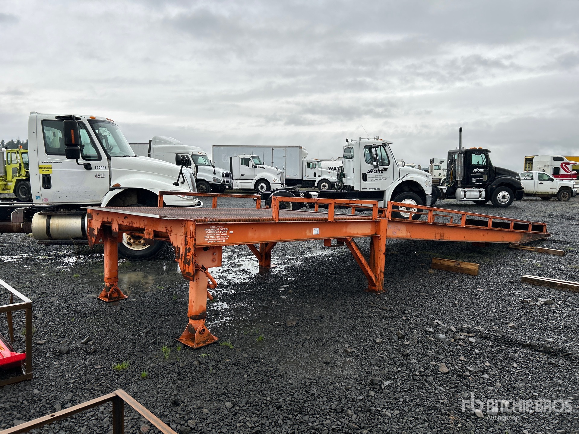 General Appearance with Picture, Left Front Corner