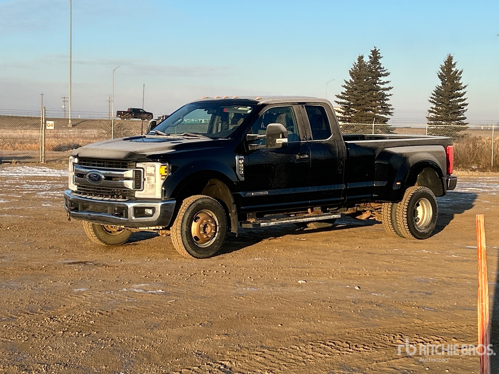 General Appearance with Foto, angolo anteriore sinistro