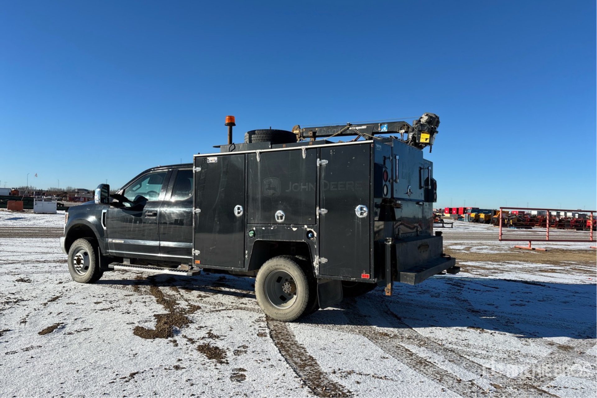 General Appearance with Bild, Ecke hinten links