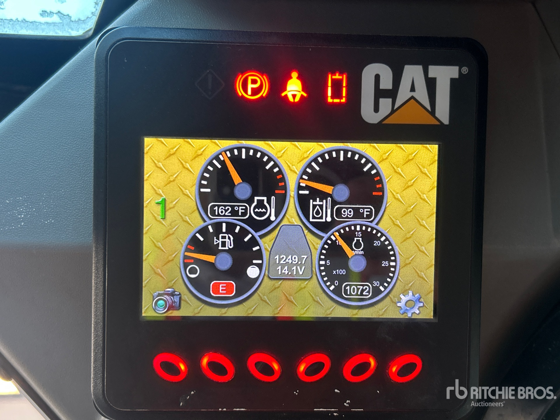 General Appearance with Hour Meter / Odometer