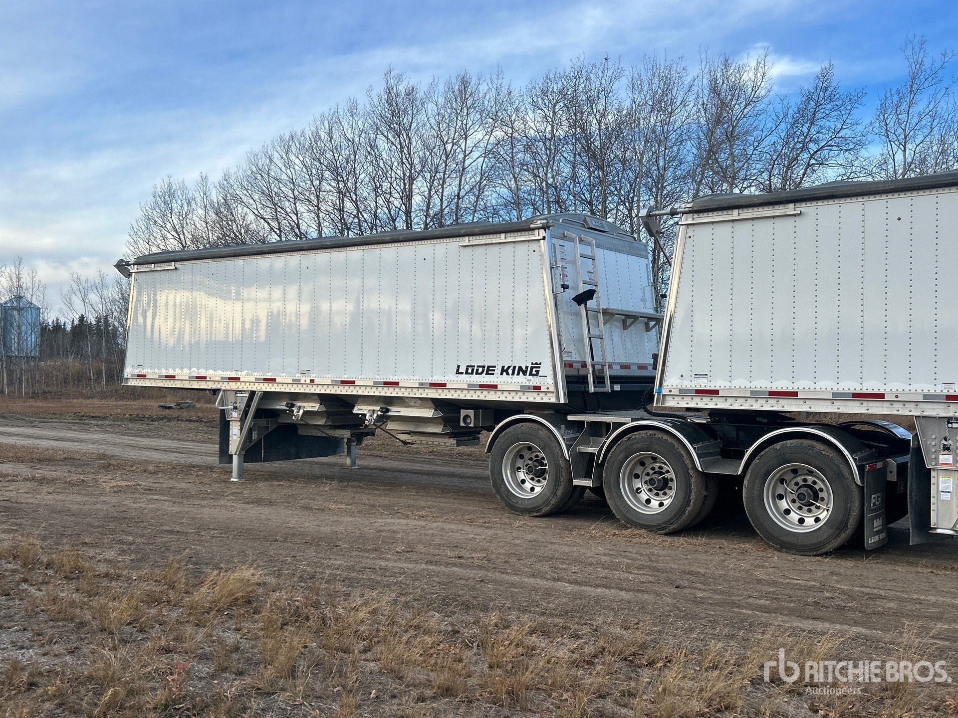 Aspect général with Image, coin arrière gauche