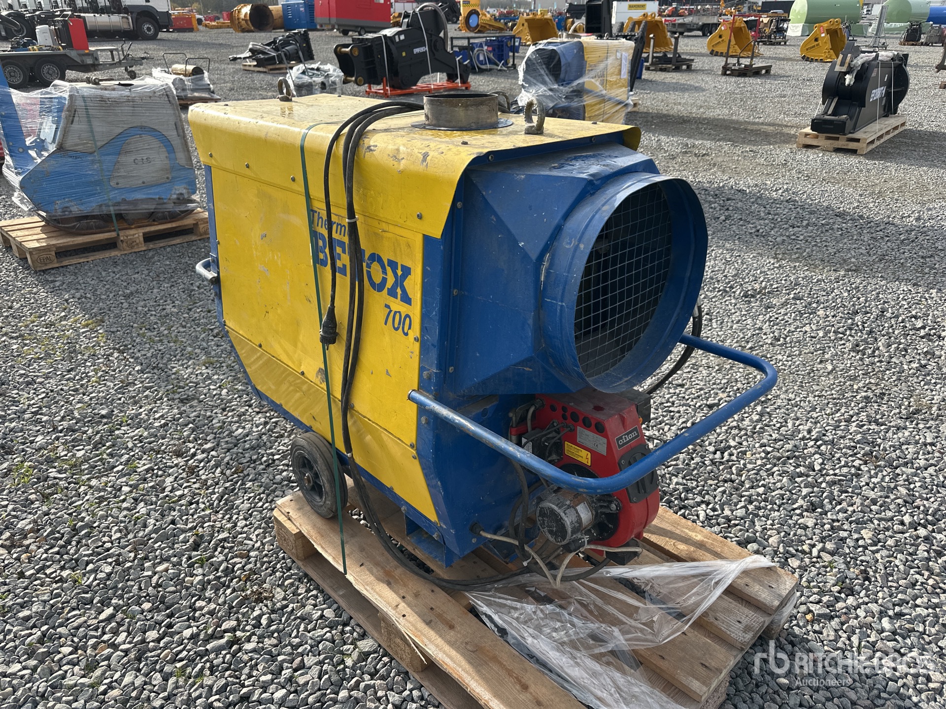 General Appearance with Picture, Left Rear Corner