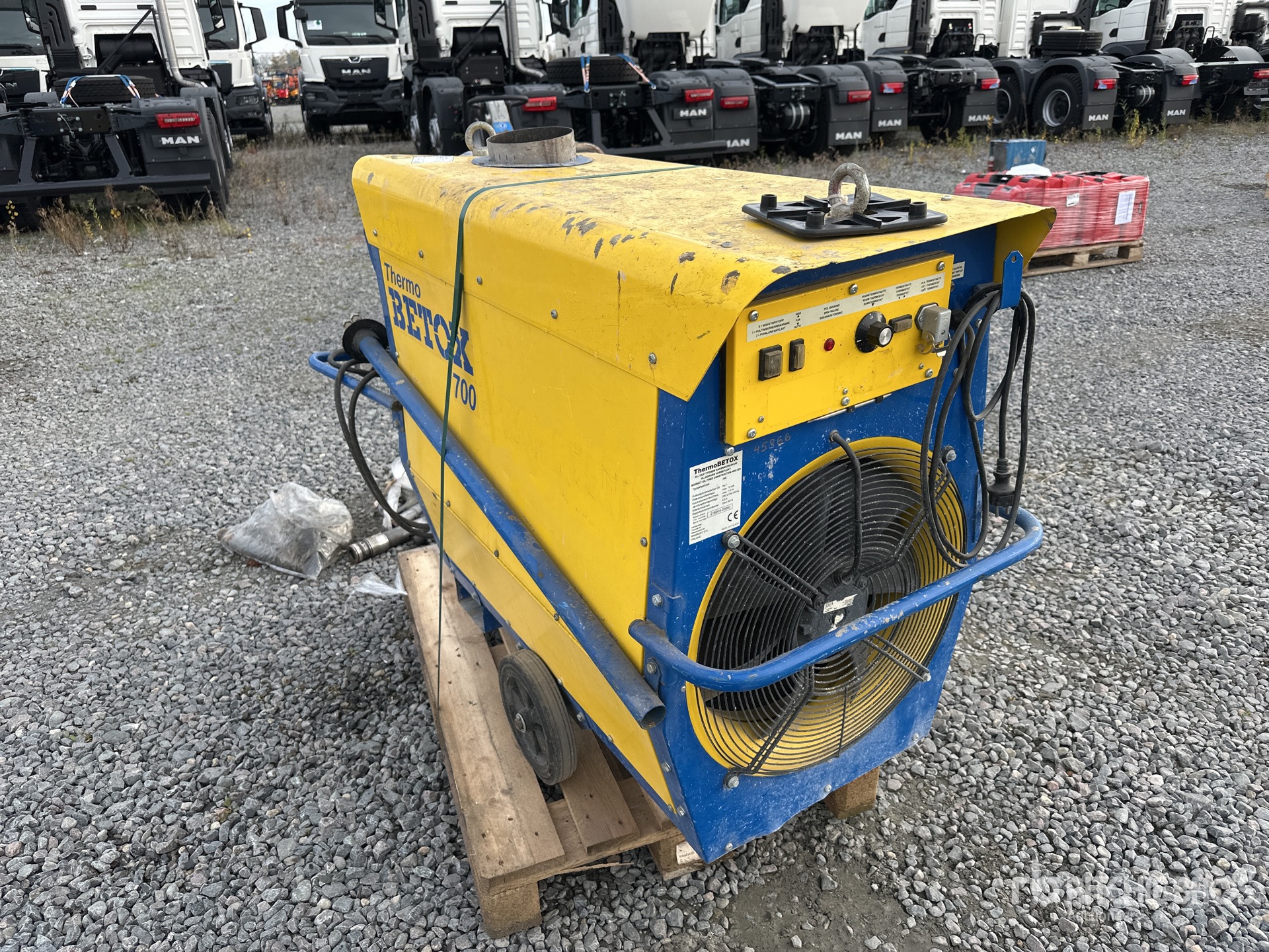 General Appearance with Picture, Right Front Corner