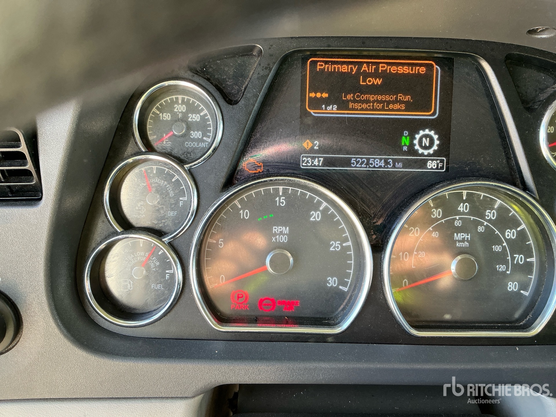 General Appearance with Horímetro / Odómetro