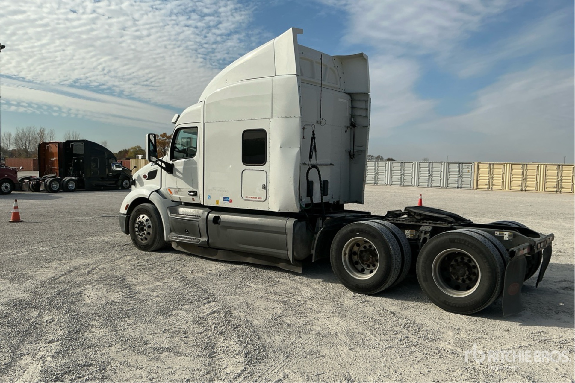 General Appearance with Imagen: esquina trasera izquierda