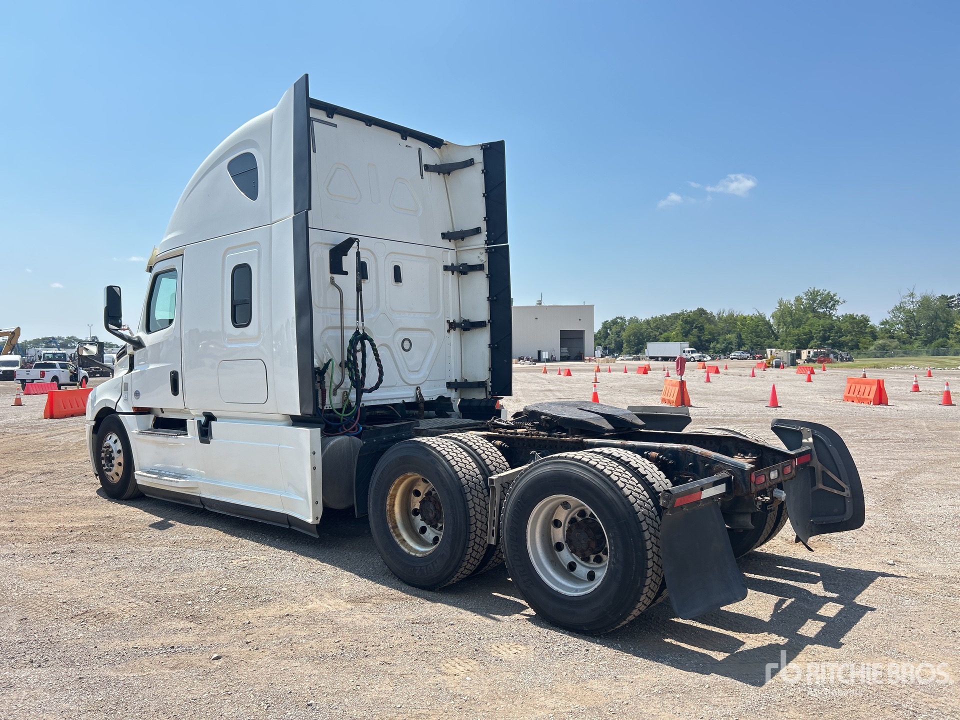 General Appearance with Imagen: esquina trasera izquierda