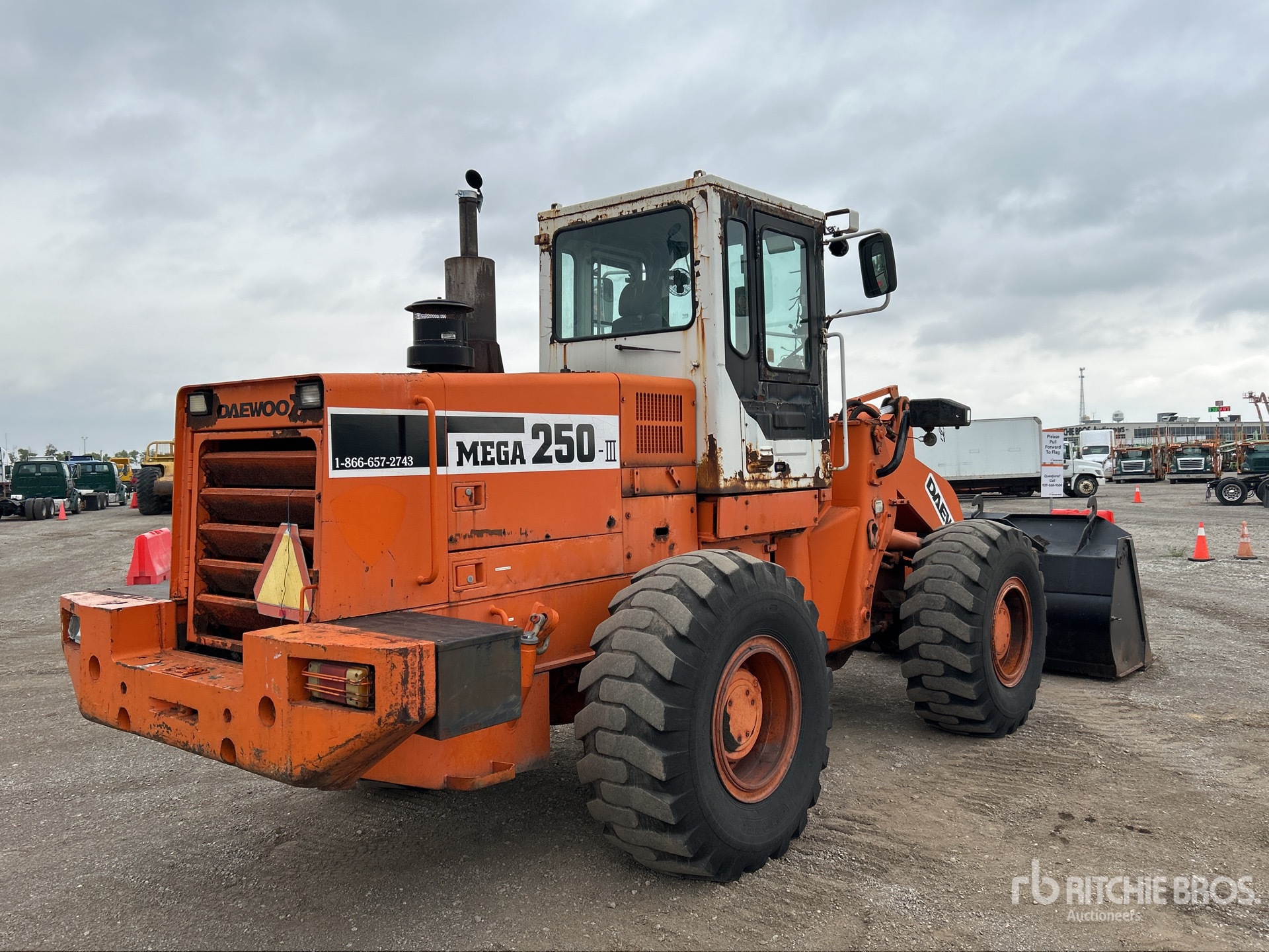 General Appearance with Bild, Ecke hinten rechts