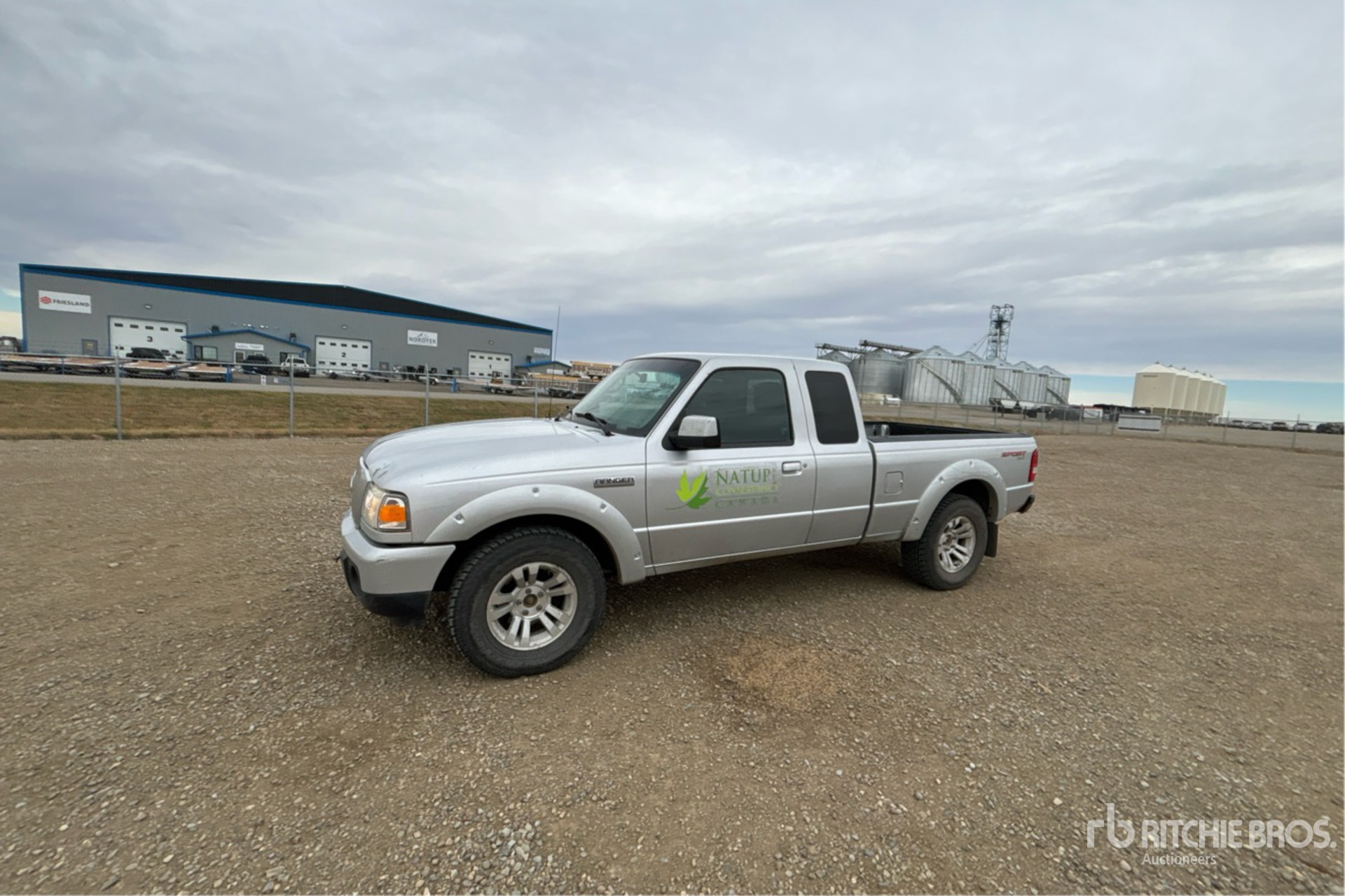 Aspect général with Image, coin avant gauche