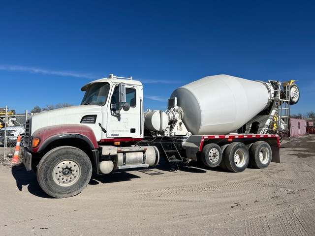 2007 Mack CV500 10x4 Mixer Truck