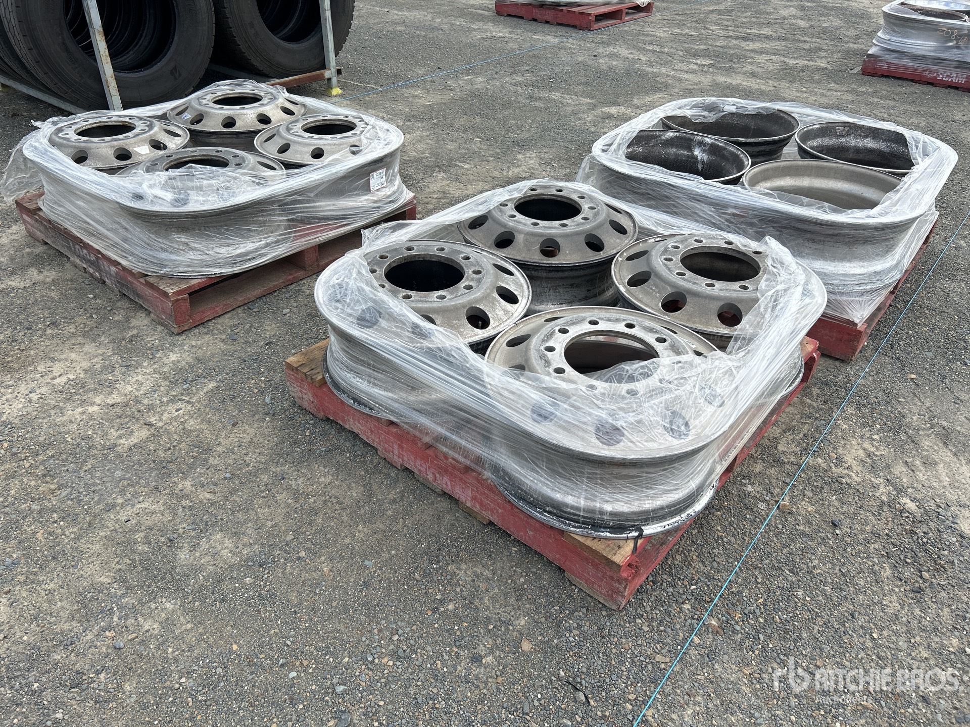 General Appearance with Bild, Ecke vorne rechts