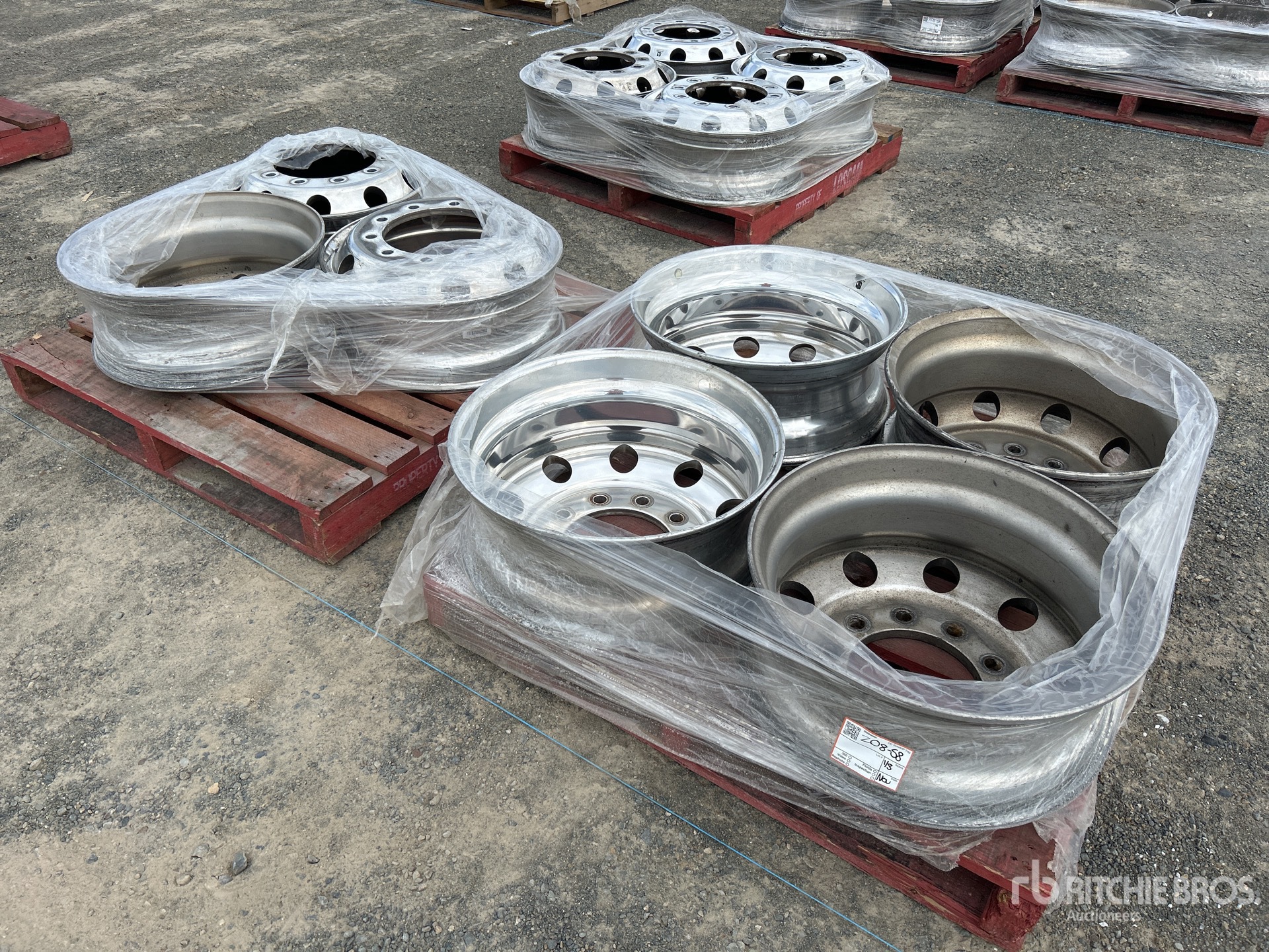 General Appearance with Bild, Ecke vorne links