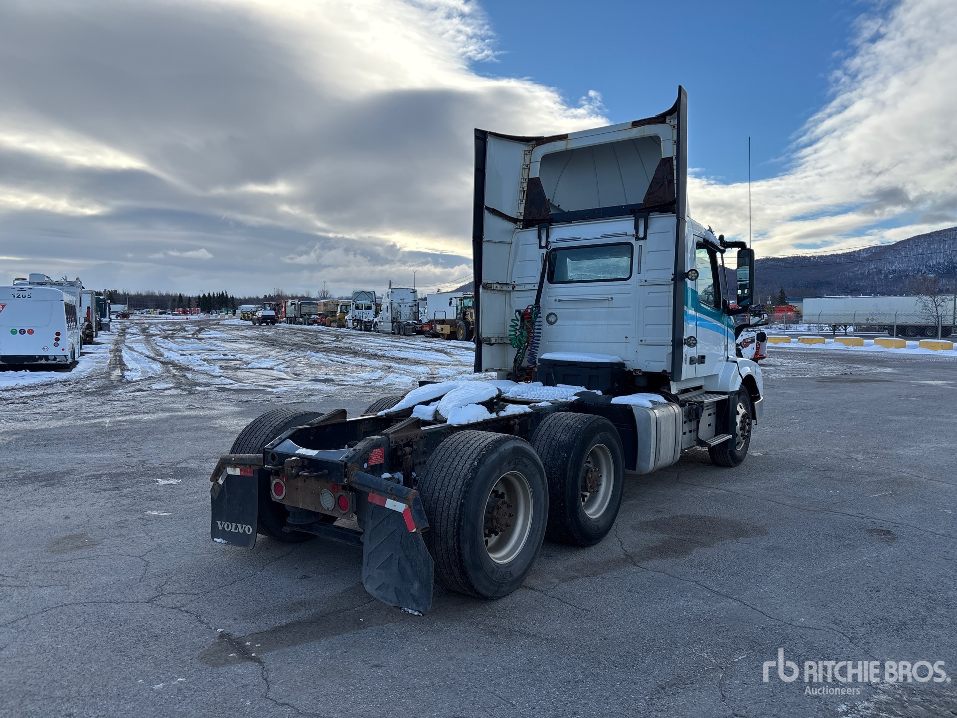 General Appearance with Bild, Ecke hinten rechts