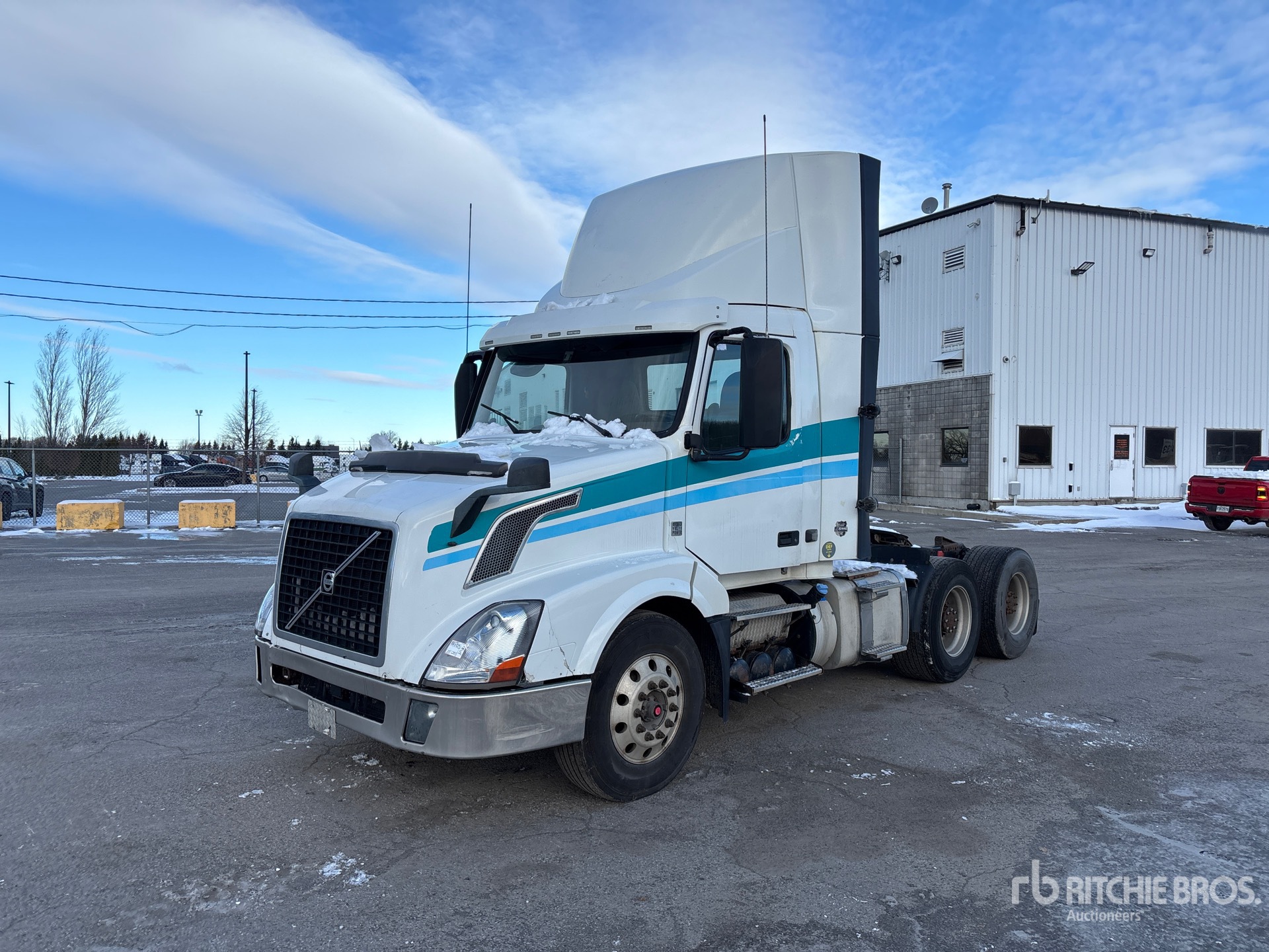 General Appearance with Bild, Ecke vorne links