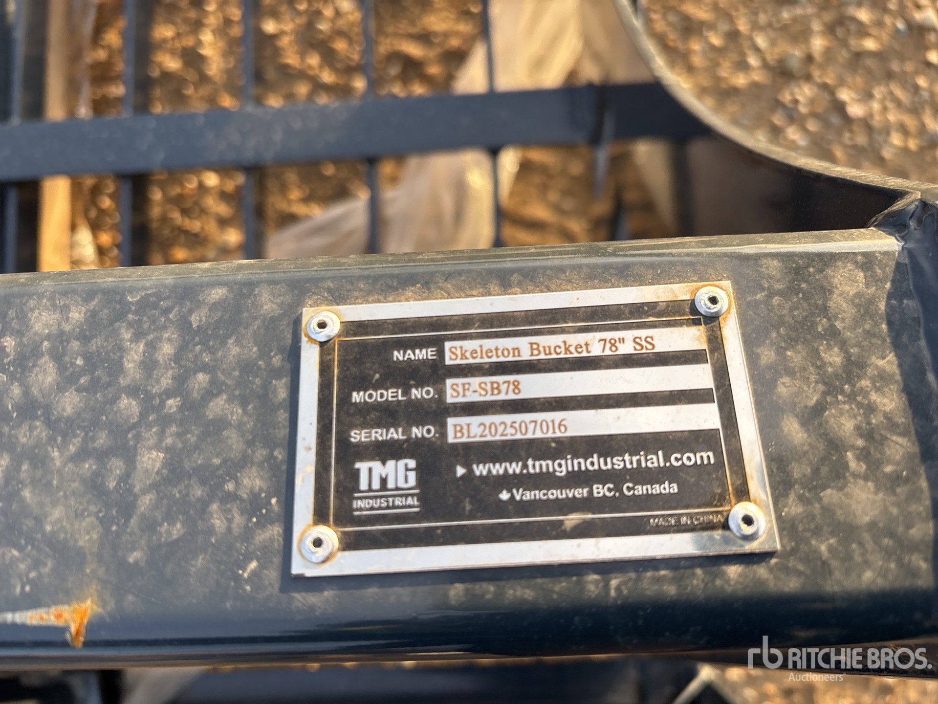 General Appearance with Numéro de série/Numéro d'identification du véhicule automobile