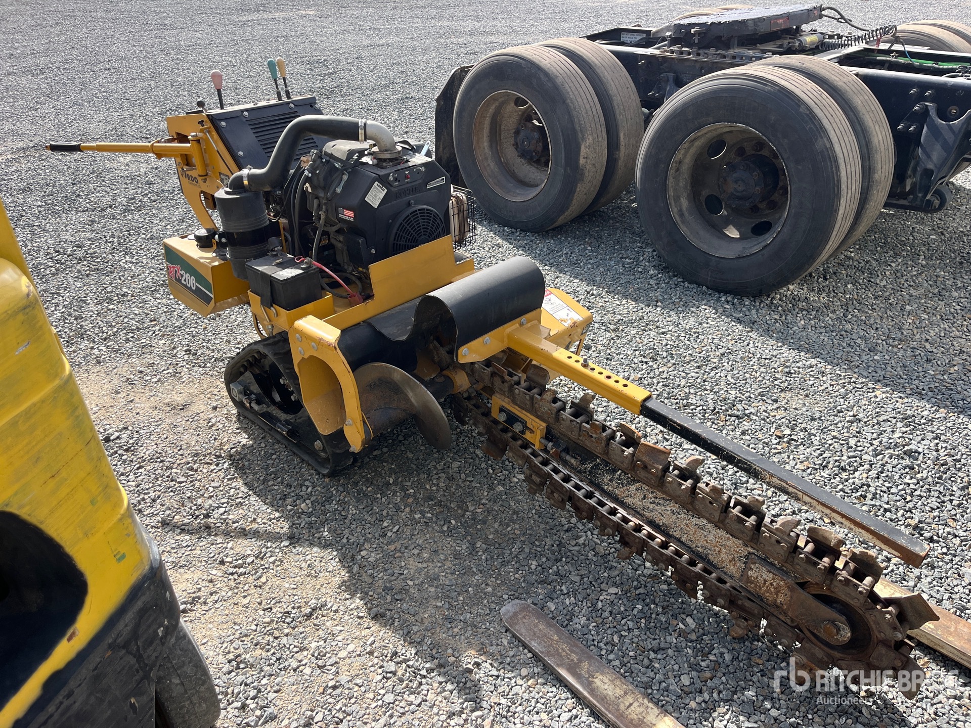 General Appearance with Bild, Ecke vorne rechts