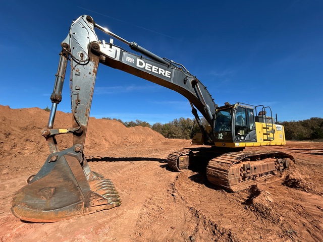 John Deere 470G LC Tracked Excavator John Deere 470G LC Tracked Excavator