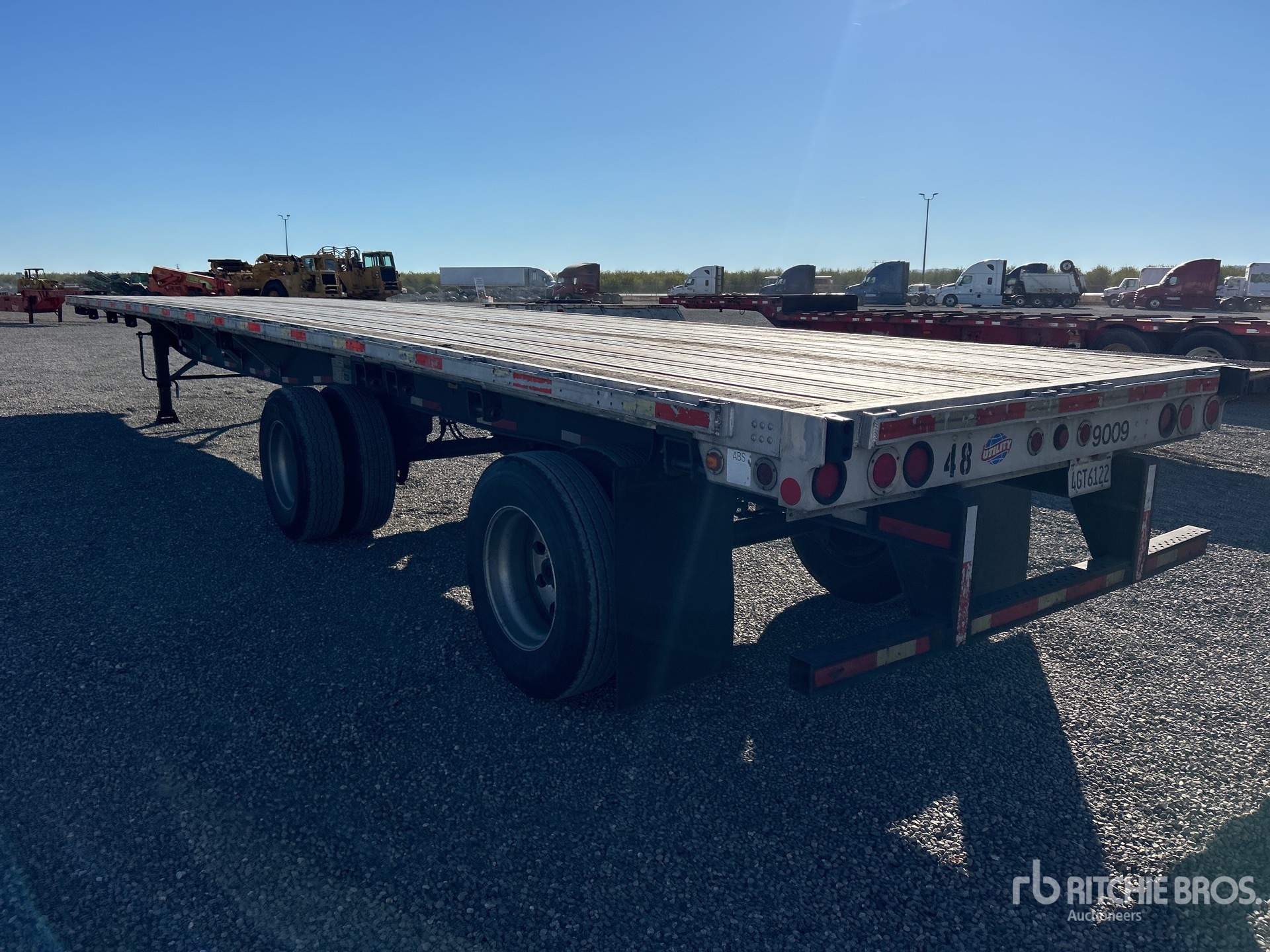 Aspect général with Image, coin arrière gauche