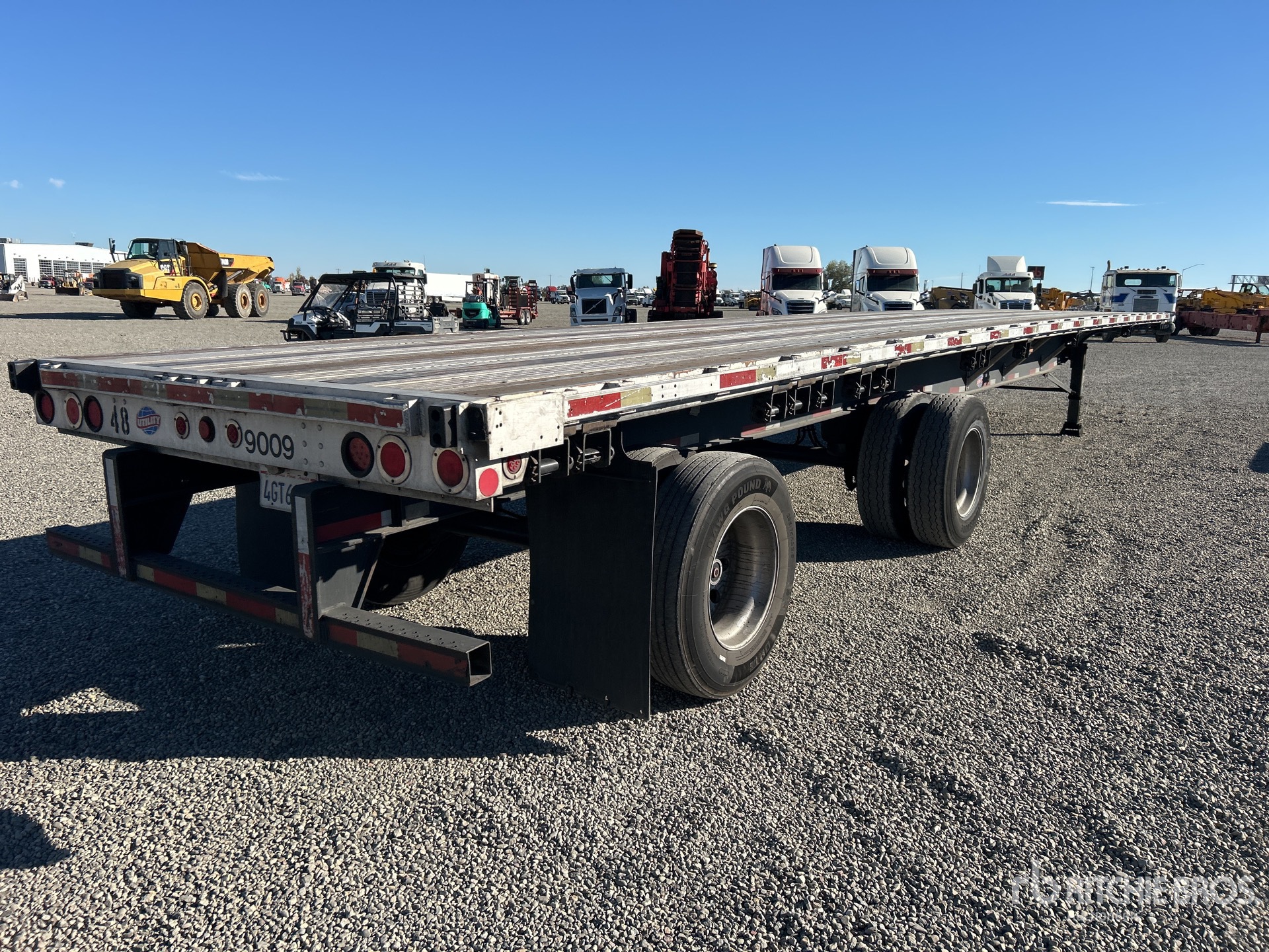 Aspect général with Image, coin arrière droit