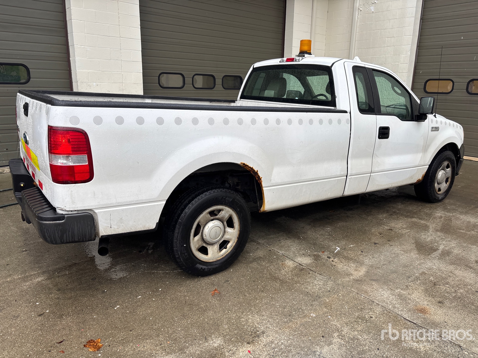 General Appearance with Bild, Ecke hinten rechts