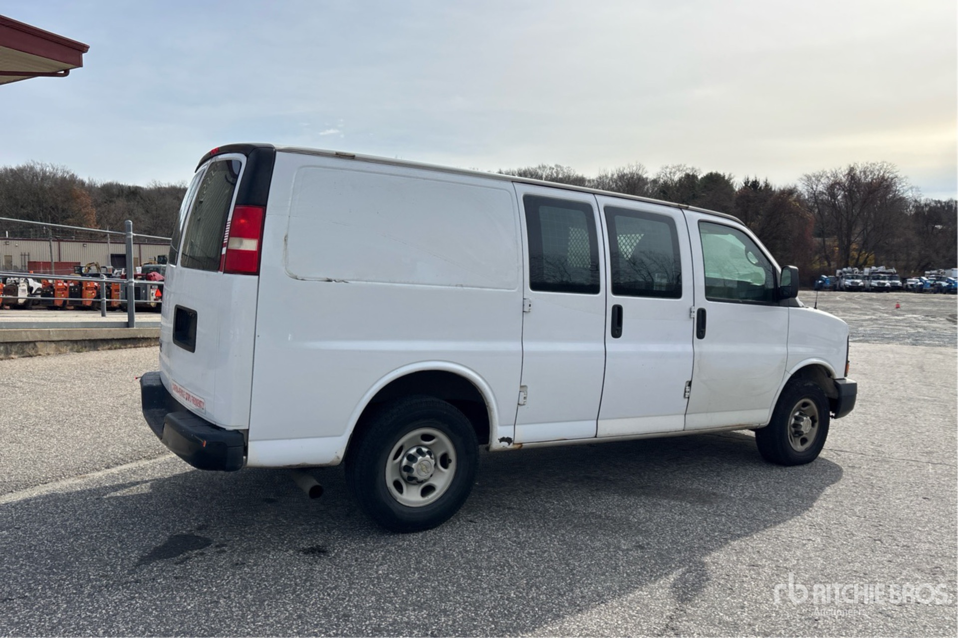 General Appearance with Foto, angolo anteriore sinistro