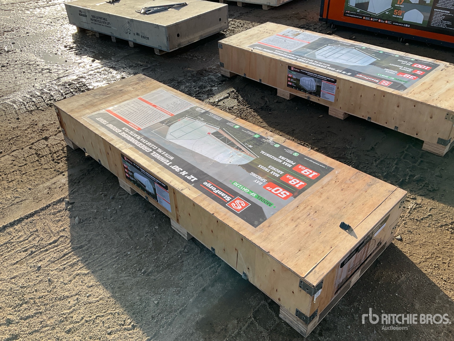 General Appearance with Picture, Right Rear Corner