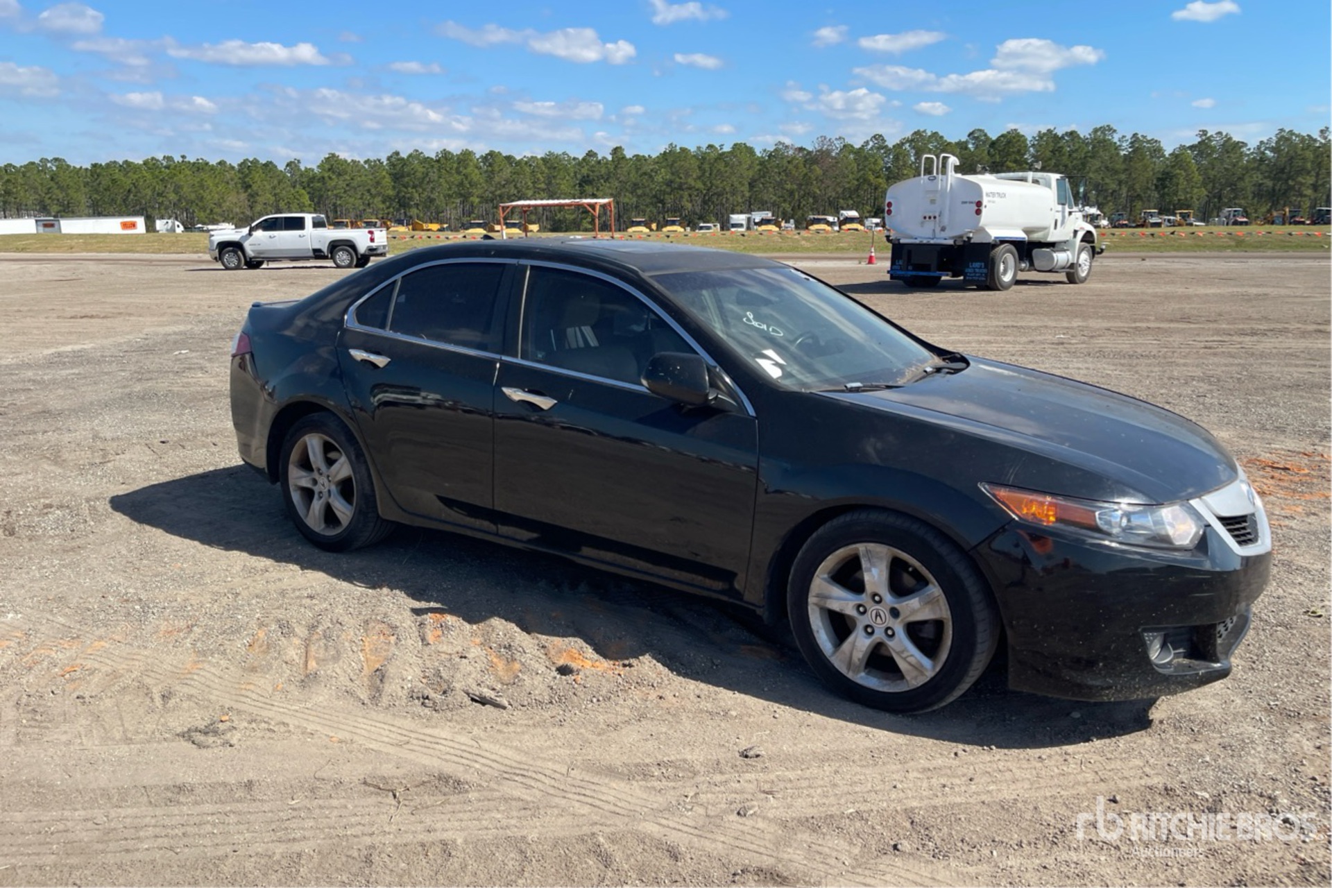 General Appearance with Image, coin avant droit