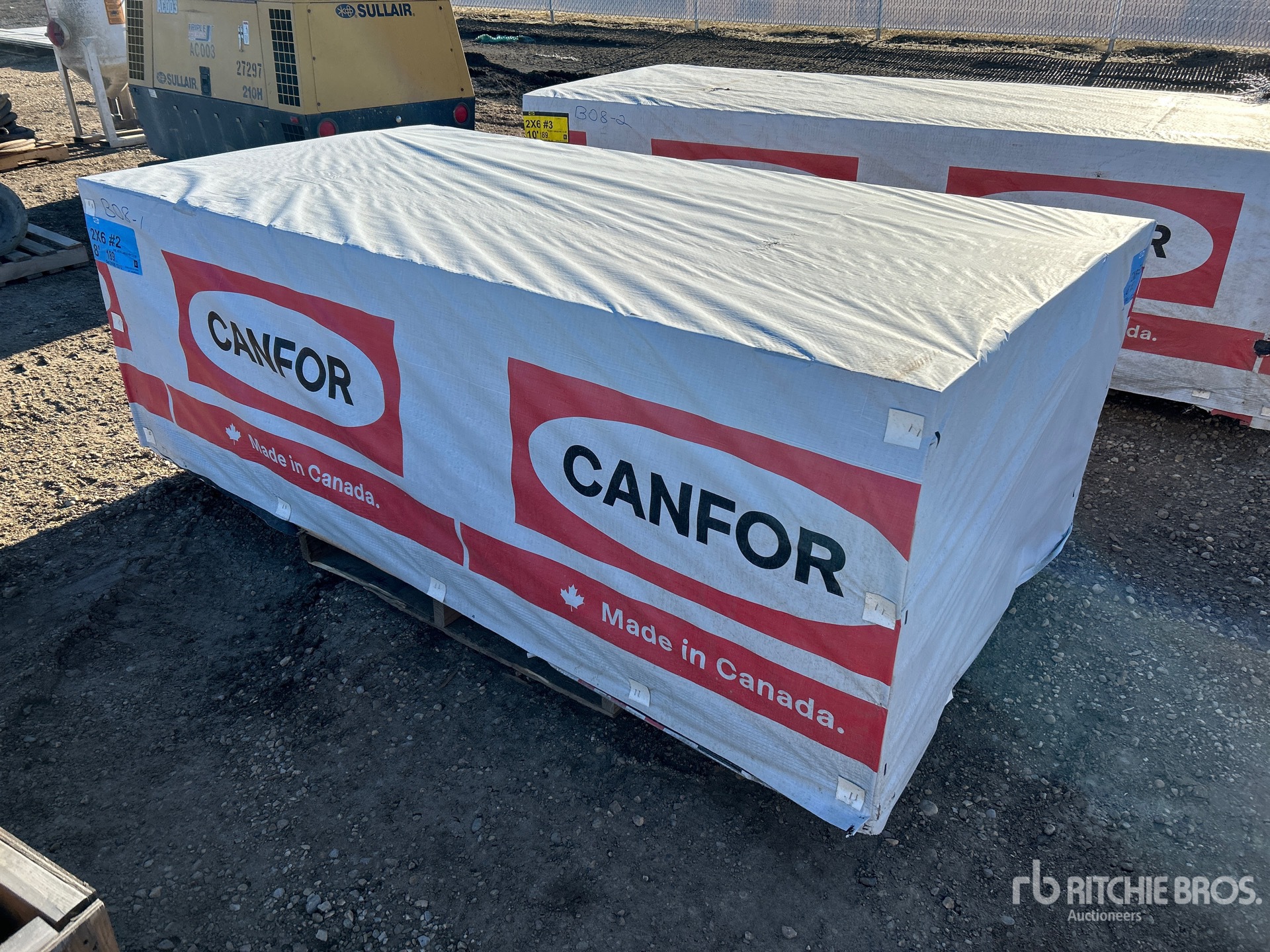 General Appearance with Foto, angolo anteriore sinistro