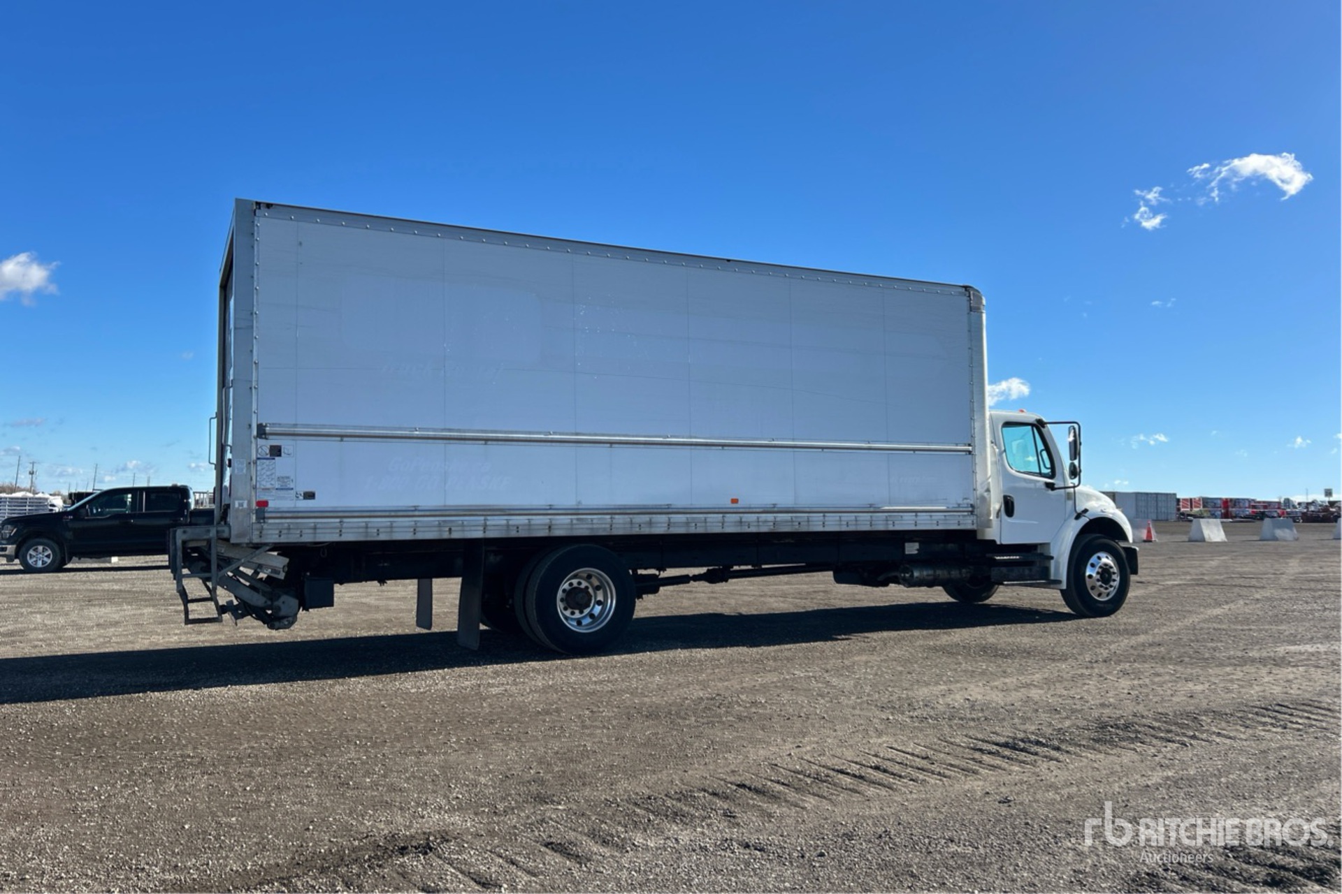 General Appearance with Bild, Ecke hinten rechts