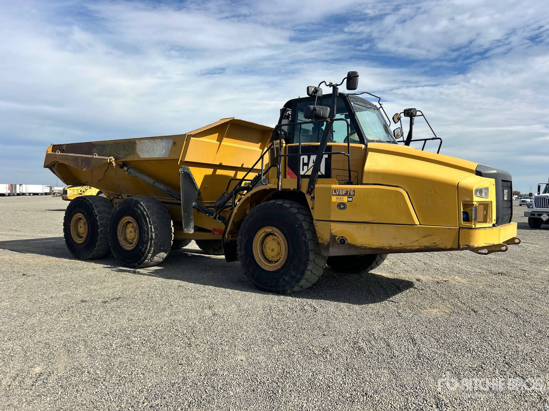 General Appearance with Picture, Right Front Corner