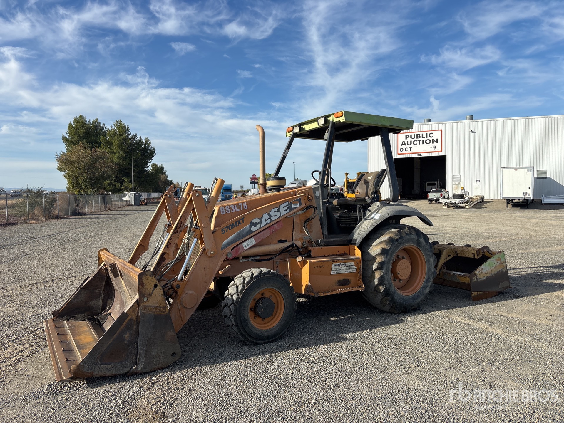 General Appearance with Picture, Left Front Corner