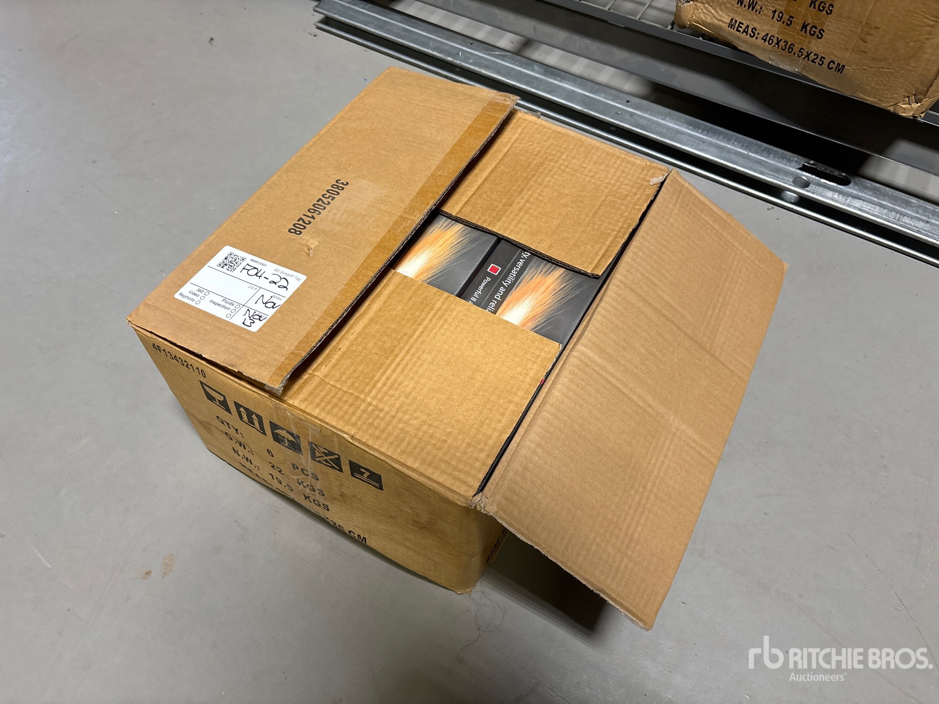 General Appearance with Picture, Left Front Corner