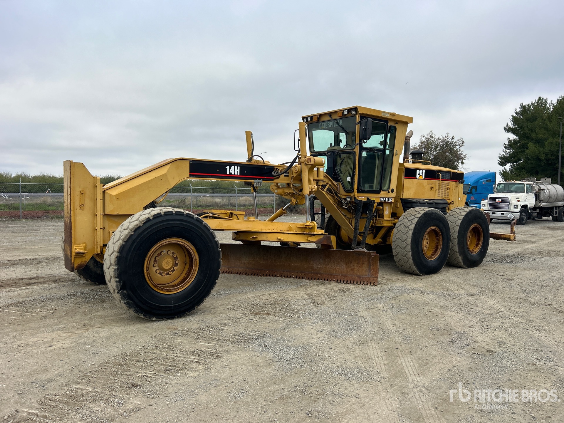 General Appearance with Featured Photo