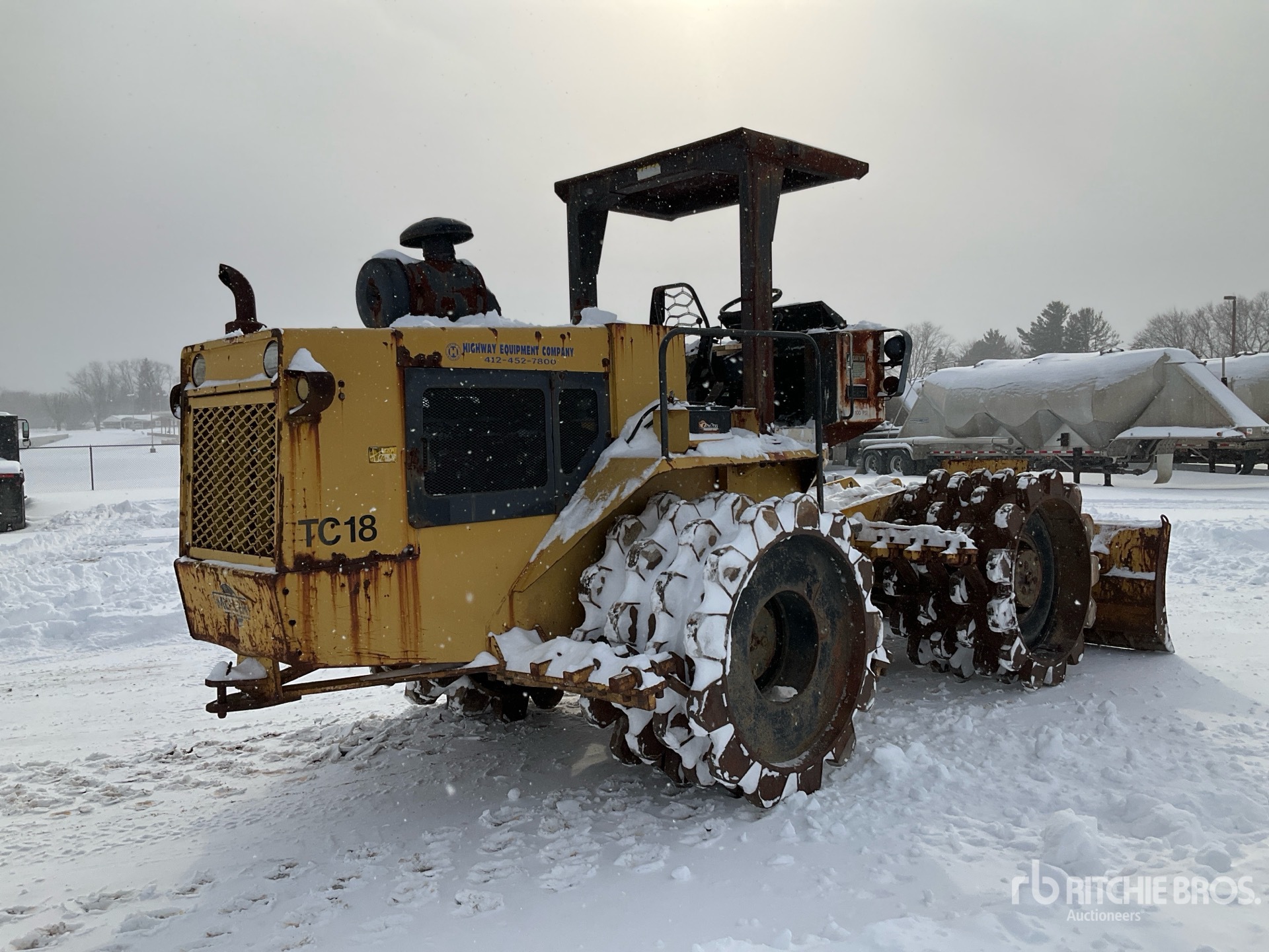 Aspect général with Image, coin arrière droit