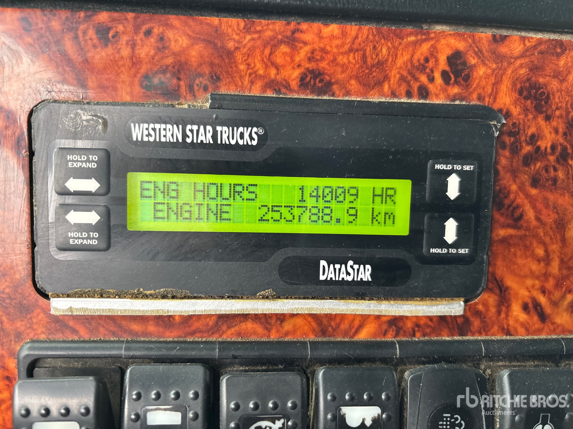 General Appearance with Hour Meter / Odometer