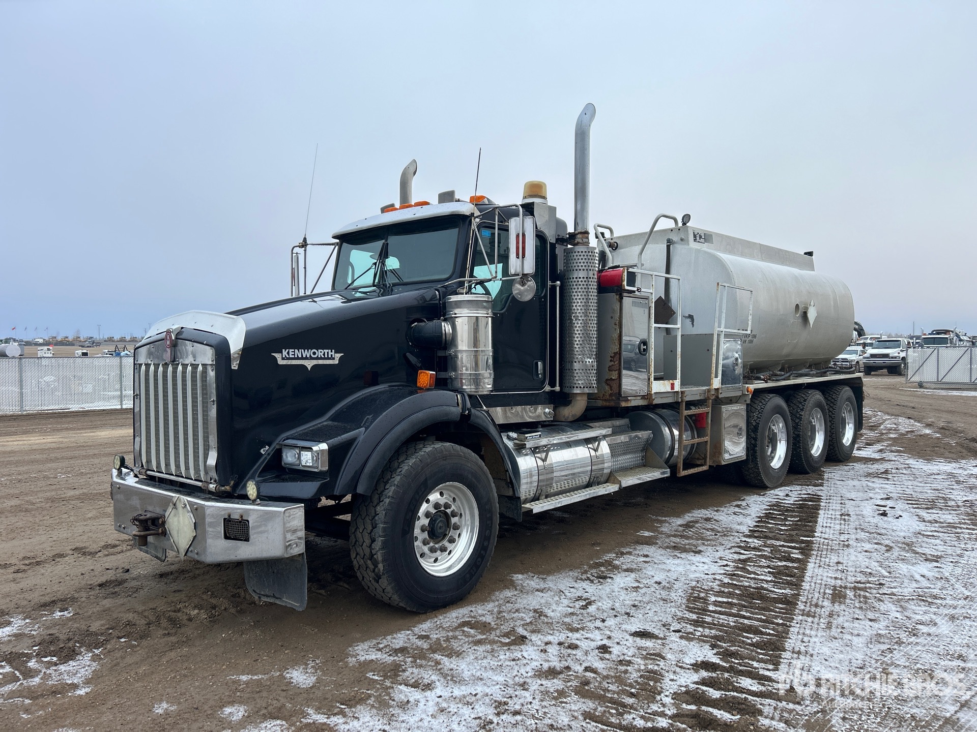 General Appearance with Bild, Ecke vorne links