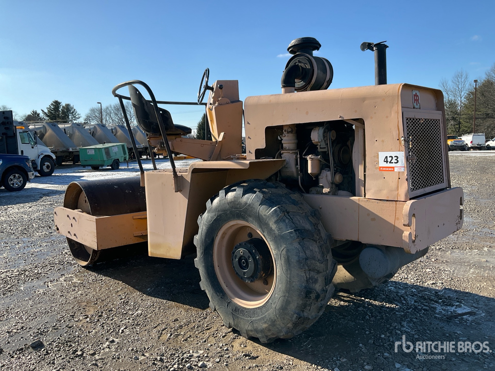 General Appearance with Picture, Left Rear Corner