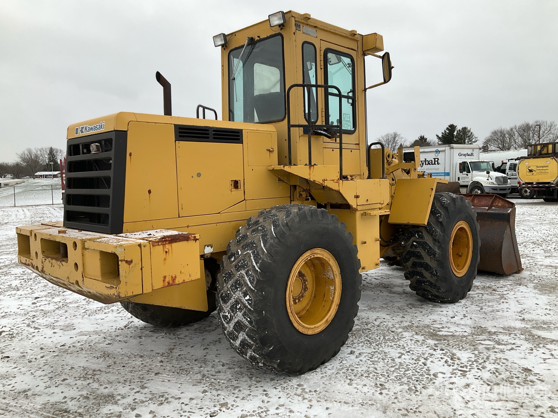 General Appearance with Picture, Right Rear Corner