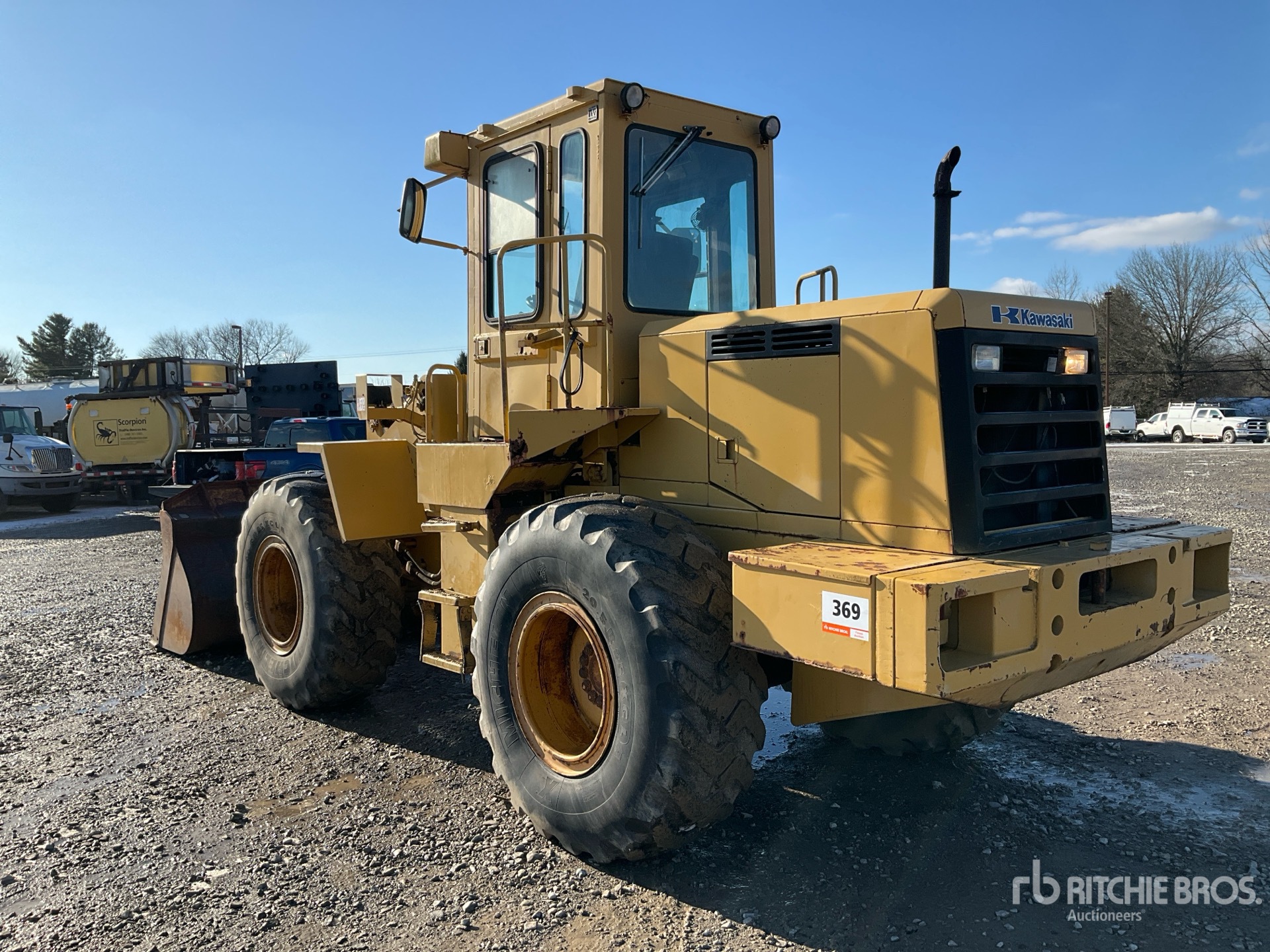 General Appearance with Picture, Left Rear Corner